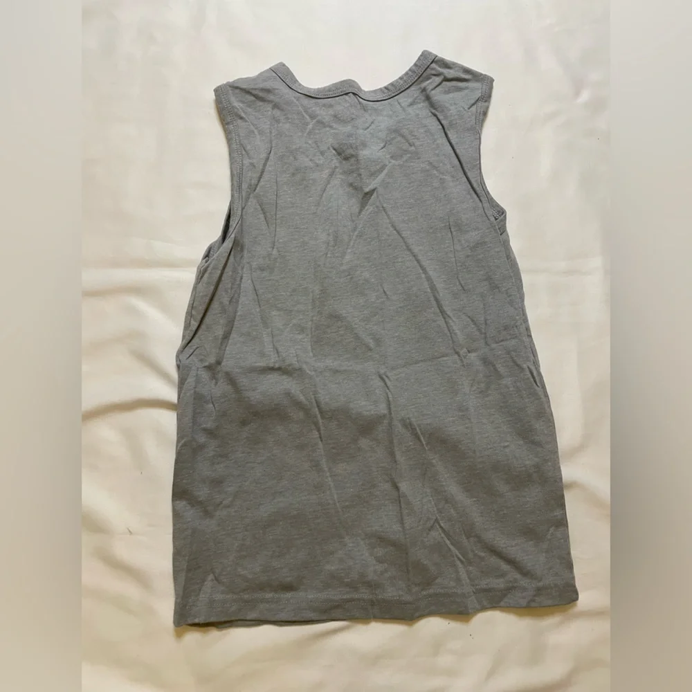 Girls bundle of two Old Navy and wonder nation size medium(8) tank tops